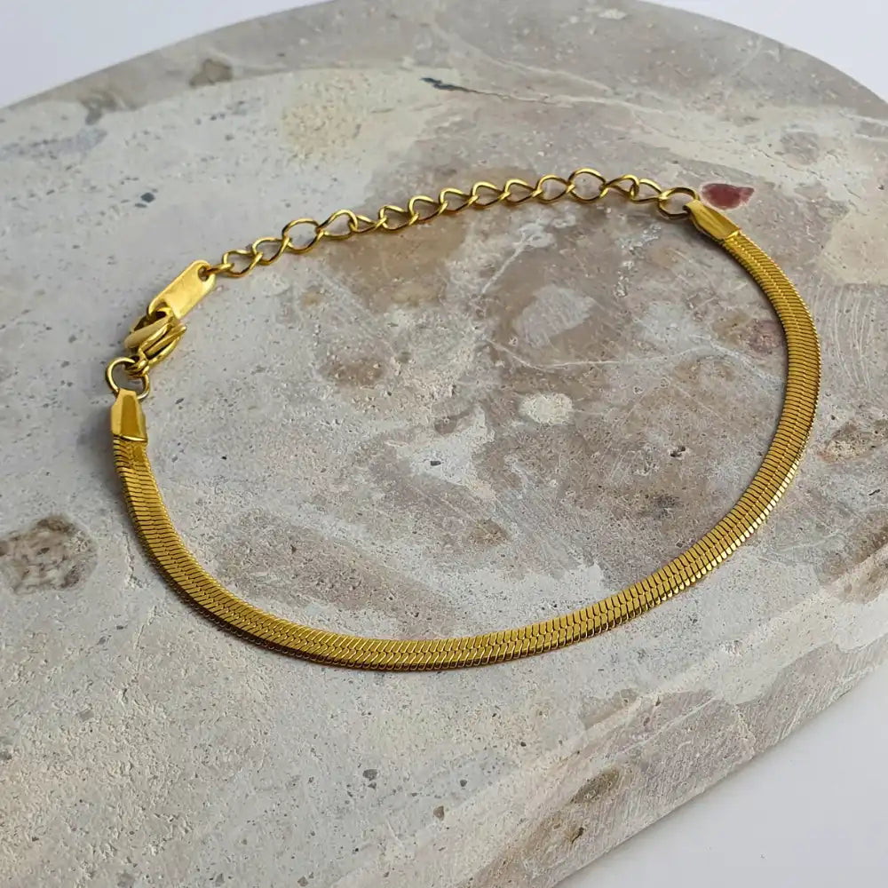 Snake Chain Bracelet Gold plated in 15cm +56cm extender. Stunning herringbone design. Waterproof, sweatproof, hypoallergenic.
