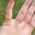 Crescent Elegance open ring in gold-plated stainless steel with minimalist curved design, also available in silver on plus-sized woman