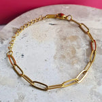 Linked Up paperclip chain bracelet in gold-plated stainless steel with elongated links and minimalist design