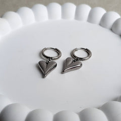 Chic heart huggies - Divine Me Essentials - Earrings